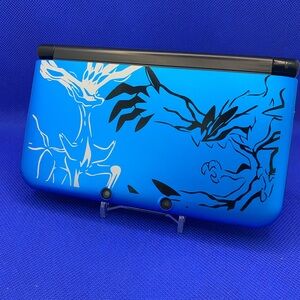 Nintendo 3ds XLPokemon X & Y Theme